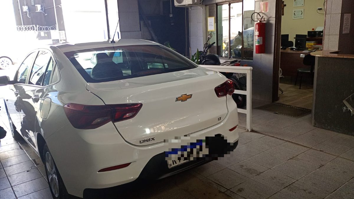 Traseira do veículo após funilaria e pintura concluídas pela Tel-Car